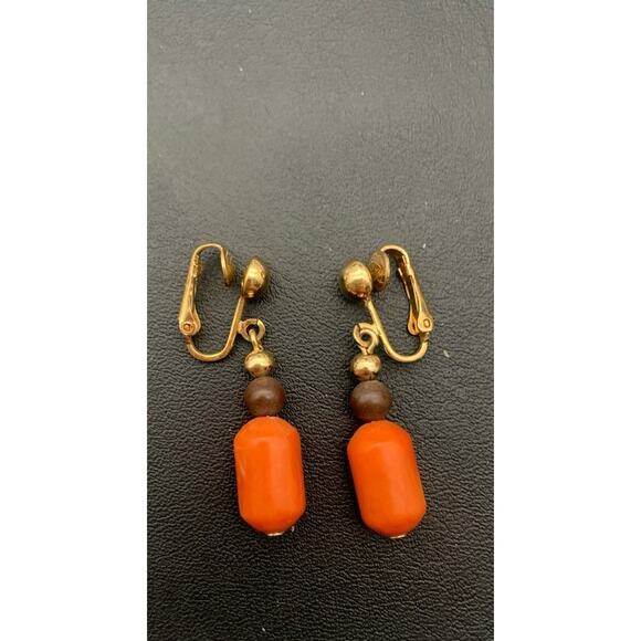 Vintage Sarah Coventry 1975 Bittersweet Gold Tone Beaded Clip On Earrings 70’s - Picture 1 of 4